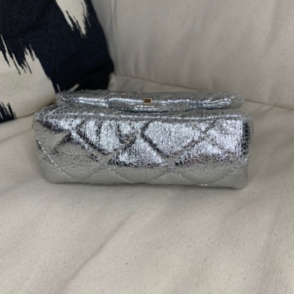 Mini Quilted Silver Leather Chloe K Purse - Picture 4 of 6